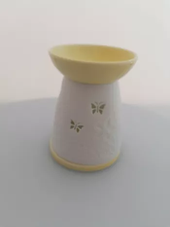 Olejová lampa, domček, porcelánová, žltá, s motýlikmi, 10,5x13,5 cm