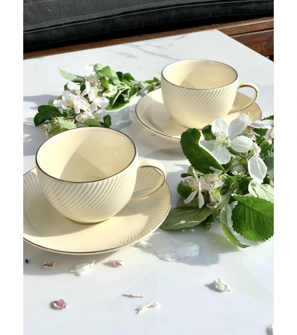 Šálky 2set, béžové so zlatým lémom, 8,5x6cm