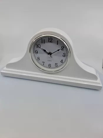 Drevené stolové hodiny, biele, lesklé, 19x38,5x8 cm