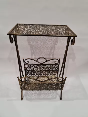 Kovový stolík s odkladacím priestorom, zlatý, skladací, 68x40x25 cm