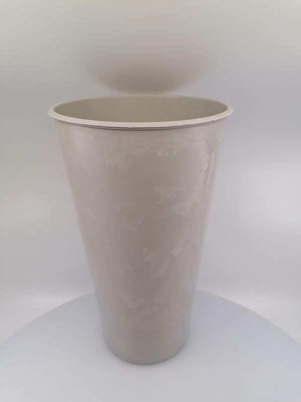 Plastová váza na aranžovanie biela 