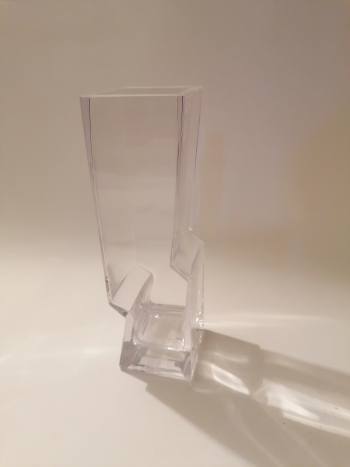 Hranatá sklenená váza 27x8x8cm