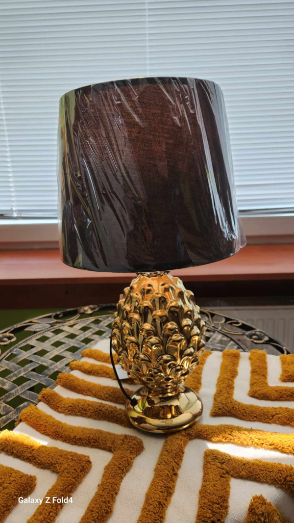 Zlatá ananásová lampa 45x25cm