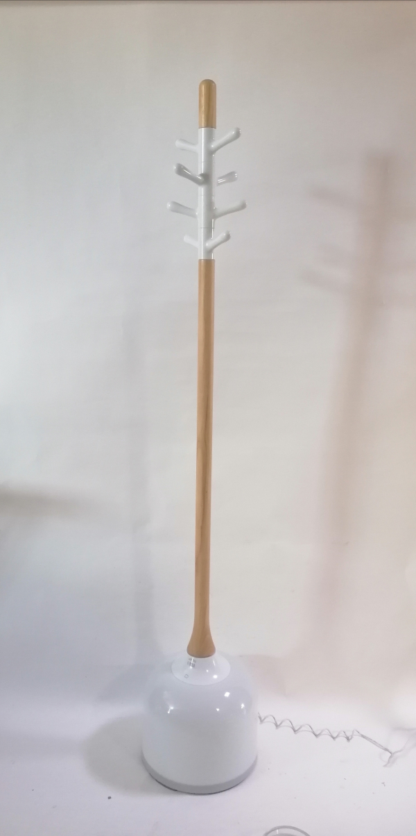 Drevený vešiak s podsvietím 172x30cm