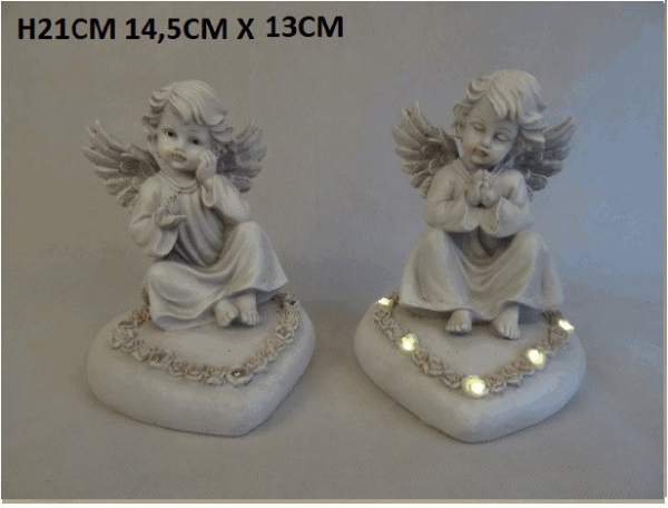 Anjel dekoračný, sivý, sediaci na srdci s LED osvetlením, 28x14,5x13 cm