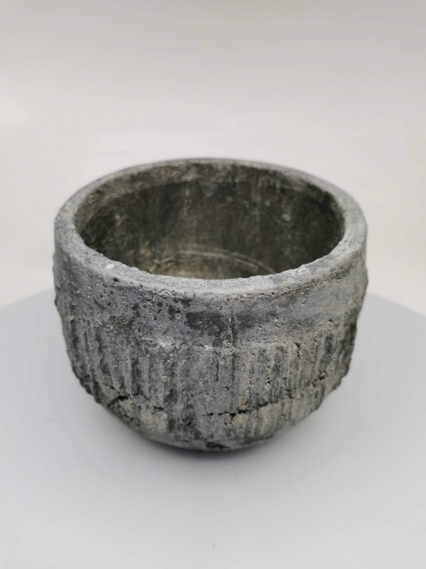 Betónový obal na kvety, tmavosivý, 14x18 cm