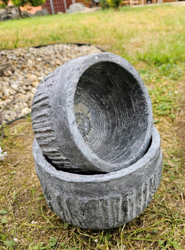 Betónový obal na kvety, tmavosivý, 14x18 cm