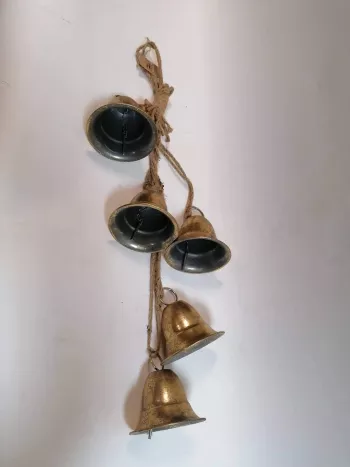 Dekoračná kovový zvon, 5 zvonov na zväzku, zlaté, 12x12x71 cm