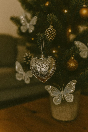 Závesné srdce, strieborné, 8x7 cm