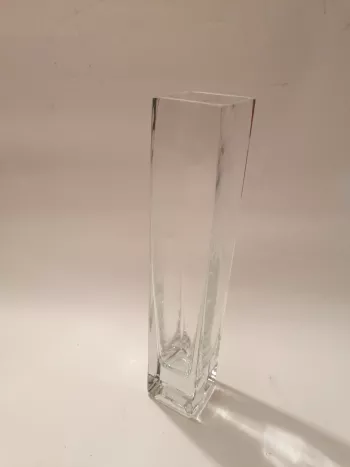 Sklenená hranatá váza 35x7x7cm