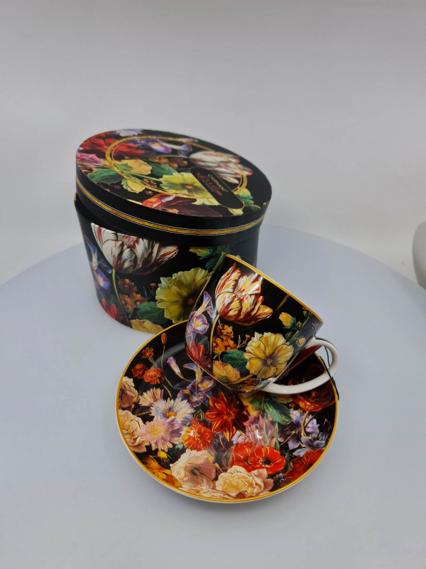 Porcelánová šálka,  ,,Still Life with Summer Flowers