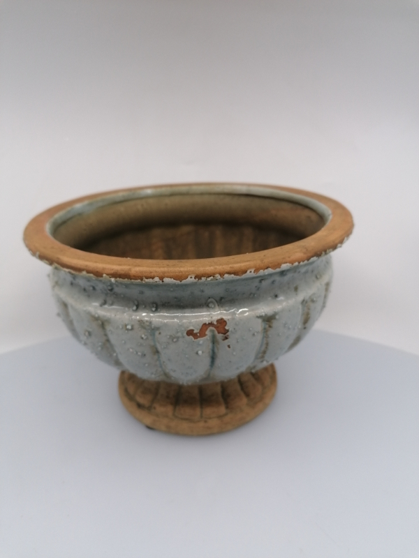 Betónový obal na nôžke 18x12cm