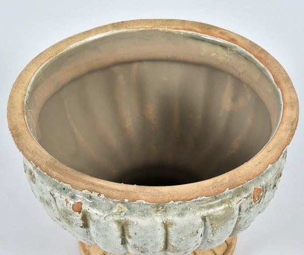 Betónový obal na nôžke 18x12cm