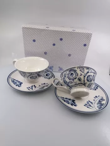 Porcelánové šálky s modrým ornamentom, 2set