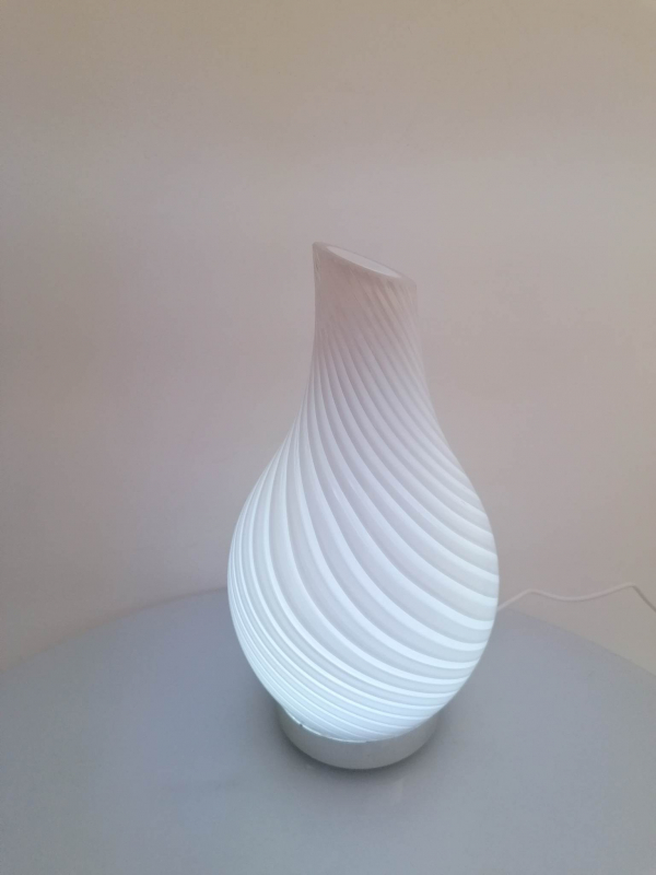 Difúzorová lampa biela