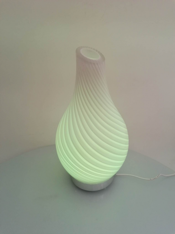 Difúzorová lampa biela
