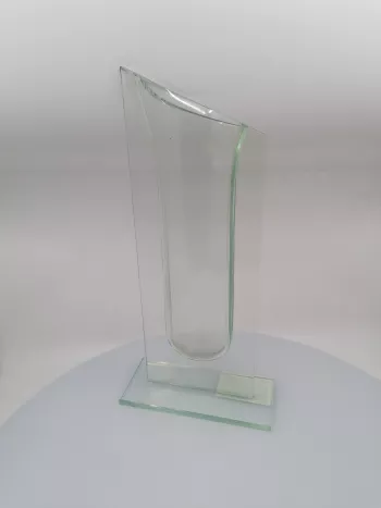 Úzka sklenená váza