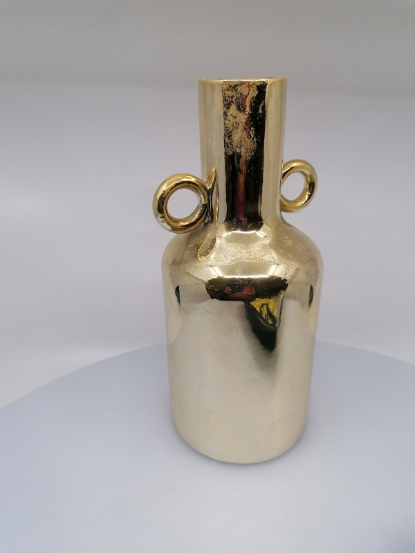 Keramická váza v zlatom dizajne, poškodená glazúra