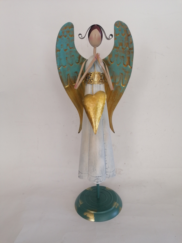 Podlahový kovový anjel so zlatým srdcom 62cm