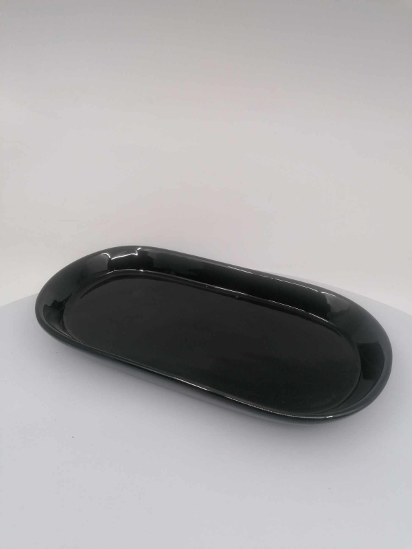 Čierny keramický tanierik 25,5x13x3cm