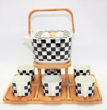 Čajová súprava so šachovnicovým vzorom