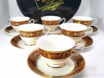 Elegantná porcelánová kávová súprava pre 6tich, červeno-zlatá