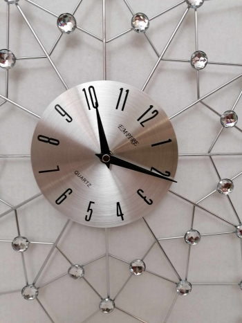 Nástenné strieborné hodiny s kryštálmi 50cm