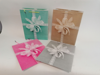 Farebné tašky s mašľovým  vzorom 32x26x12cm, 12set