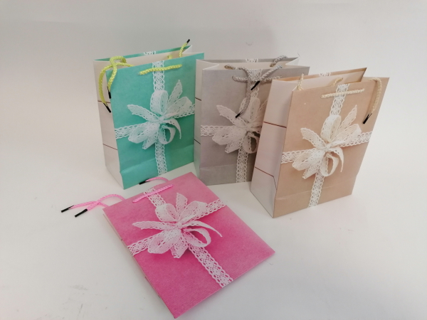 Farebné tašky s mašľovým vzorom 23x8x18cm, 12set