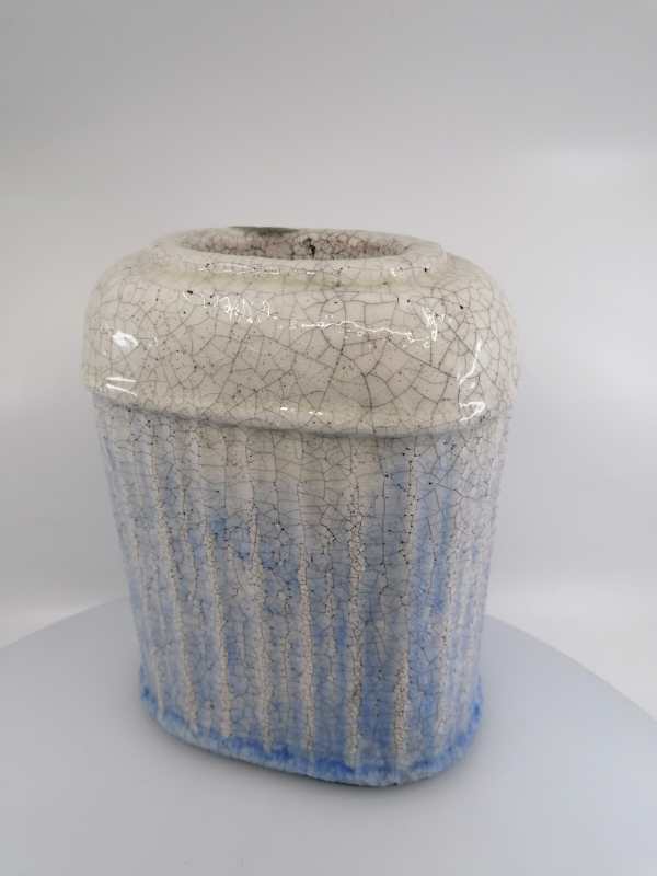 Úzka terakotová váza 26x13x22cm