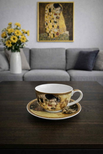 Šálka s tanierikom, G. Klimt