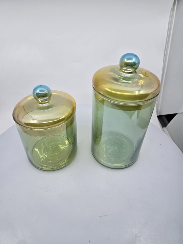Sklenená nádoba, zelenkavá so zlatým vrchnákom, 12x12x18 cm