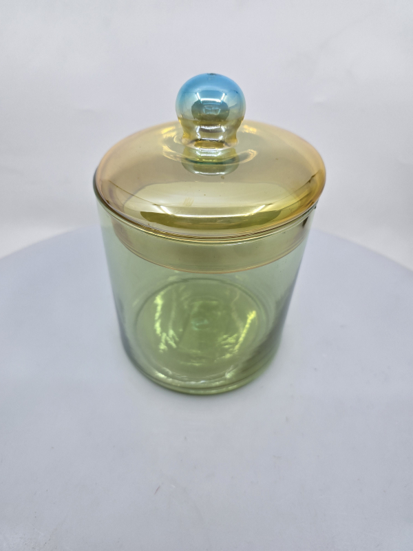 Sklenená nádoba, zelenkavá so zlatým vrchnákom, 12x12x18 cm