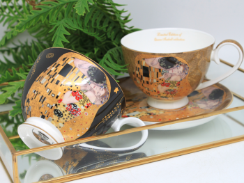 Šálky s podšálkami, G. Klimt, bozk, 2 ks