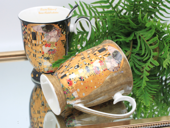 Hrnčeky s lyžičkami, tmavohnedý, G. Klimt, bozk, 2 ks v balení