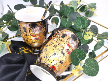 Hrnčeky s lyžičkami, tmavohnedý, G. Klimt, bozk, 2 ks v balení