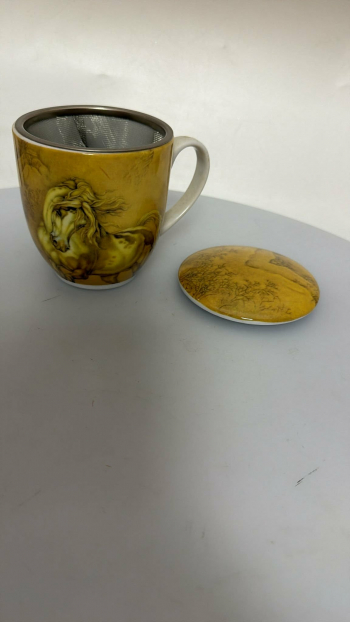 Hrnček na čaj s poklopom a sitkom, Bilinkáč, kôň