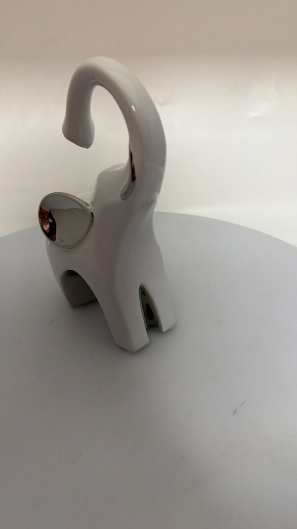 Dekoračná soška, slon, porcelánová, svetlá, 23x15x7 cm