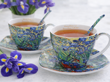 Sada krásnych dekorovaných šálok s podšálkami a lyžičkami, 250 ml