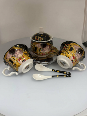 Kávová súprava, G. Klimt, bozk, tmavá