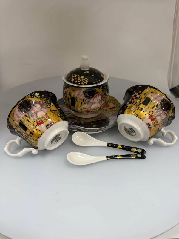 Kávová súprava, G. Klimt, bozk, tmavá