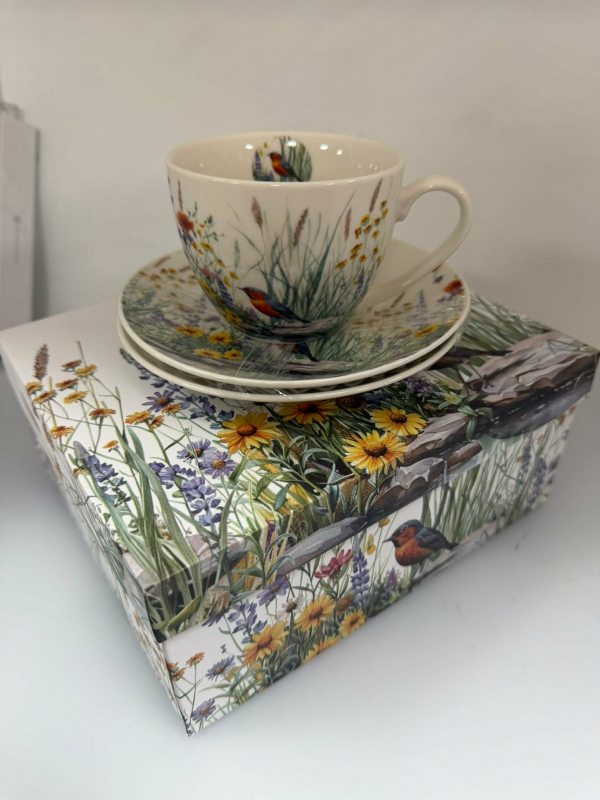 Šálka, kvetinová s 2 podšálkami, svetlá