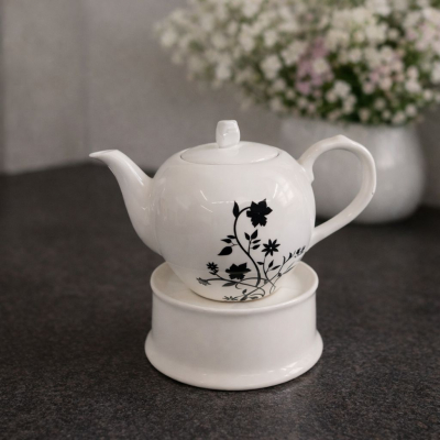 Porcelánový čajník s hrejítkom 