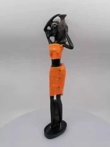 Figurína Černoška 37 cm