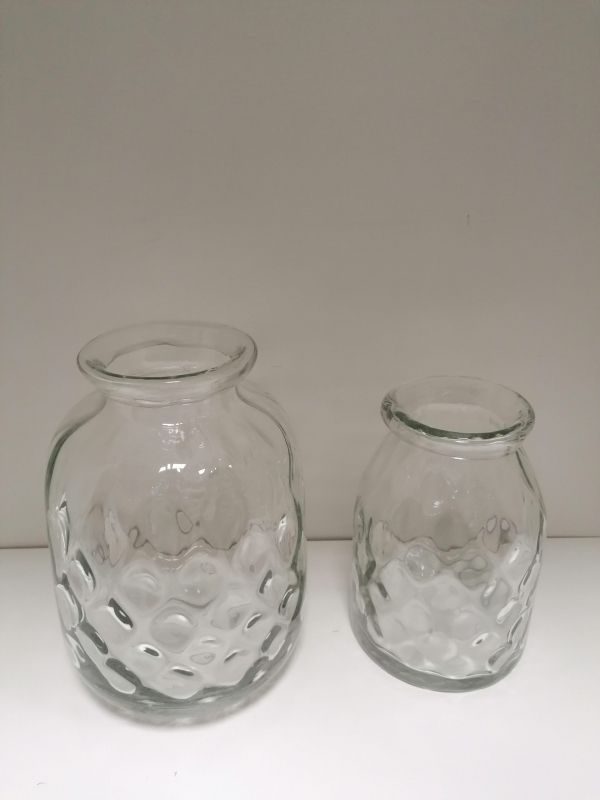 Sklenená váza ,rozmery: 23x15 cm, otvor: 8 cm