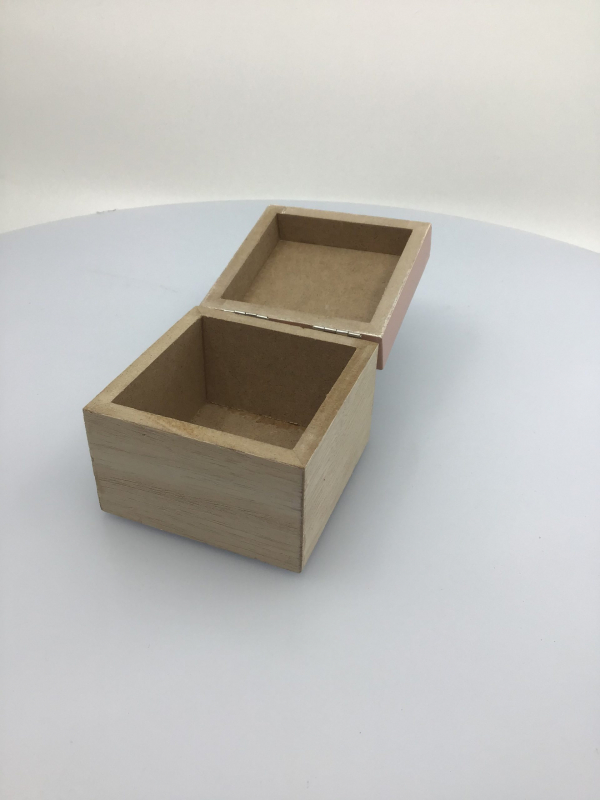 Krabička na šperky  7,5x7,5x6 cm