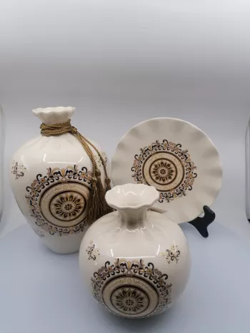 Keramický komplet, maľované vázy a tanier