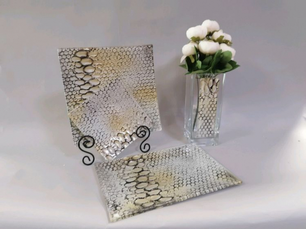 Sklenená dekorovaná váza, 25x10x10 cm